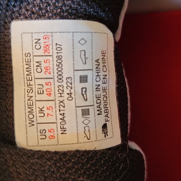 NEW, Womens North Face Vectiv  future Light Sneaker - Picture 4 of 5